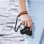 Braid 20, pútko na fotoaparát, dĺžka 20 cm, čierne/oranžové