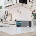 DR200BT Digital Radio, FM/DAB/DAB+/Bluetooth®/Battery Operation DR200BT Digital Radio, FM/DAB/DAB+/Bluetooth®/Battery Operation
