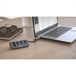USB hub a čítačka kariet, 5 portov, USB-C adaptér USB hub a čítačka kariet, 5 portov, USB-C adaptér