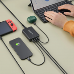 USB nabíjačka GaN, 4 porty, 2x USB‑C + 2x USB‑A, PD, 65 W USB nabíjačka GaN, 4 porty, 2x USB‑C + 2x USB‑A, PD, 65 W