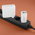 Rýchlonabíjačka, GaN, 2x USB-C, 1x USB-A, mini nabíjačka, PD, 65 W, biela