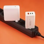 Rýchla USB nabíjačka GaN 2x USB-C + USB-A, PD/QC, 100 W Rýchla USB nabíjačka GaN 2x USB-C + USB-A, PD/QC, 100 W