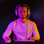 URage gamingový headset SoundZ 100 V2, biely