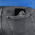 Hama Extreme Protect, ochranné sklo na displej pre Apple iPhone 17, licencia D3O®