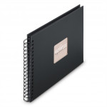 Hama album klasický špirálový FINE ART 28x24 cm, 50 strán, nová čierna, čierne listy Hama album klasický špirálový FINE ART 28x24 cm, 50 strán, nová čierna, čierne listy