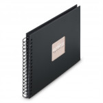 Hama album klasický špirálový FINE ART 28x24 cm, 50 strán, nová čierna, čierne listy Hama album klasický špirálový FINE ART 28x24 cm, 50 strán, nová čierna, čierne listy